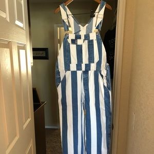 قلعة أكاديمي مورد levi's striped 